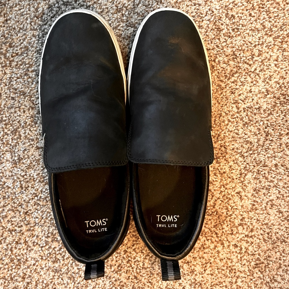 Toms US 8 Black TRVL LITE Slip Ons